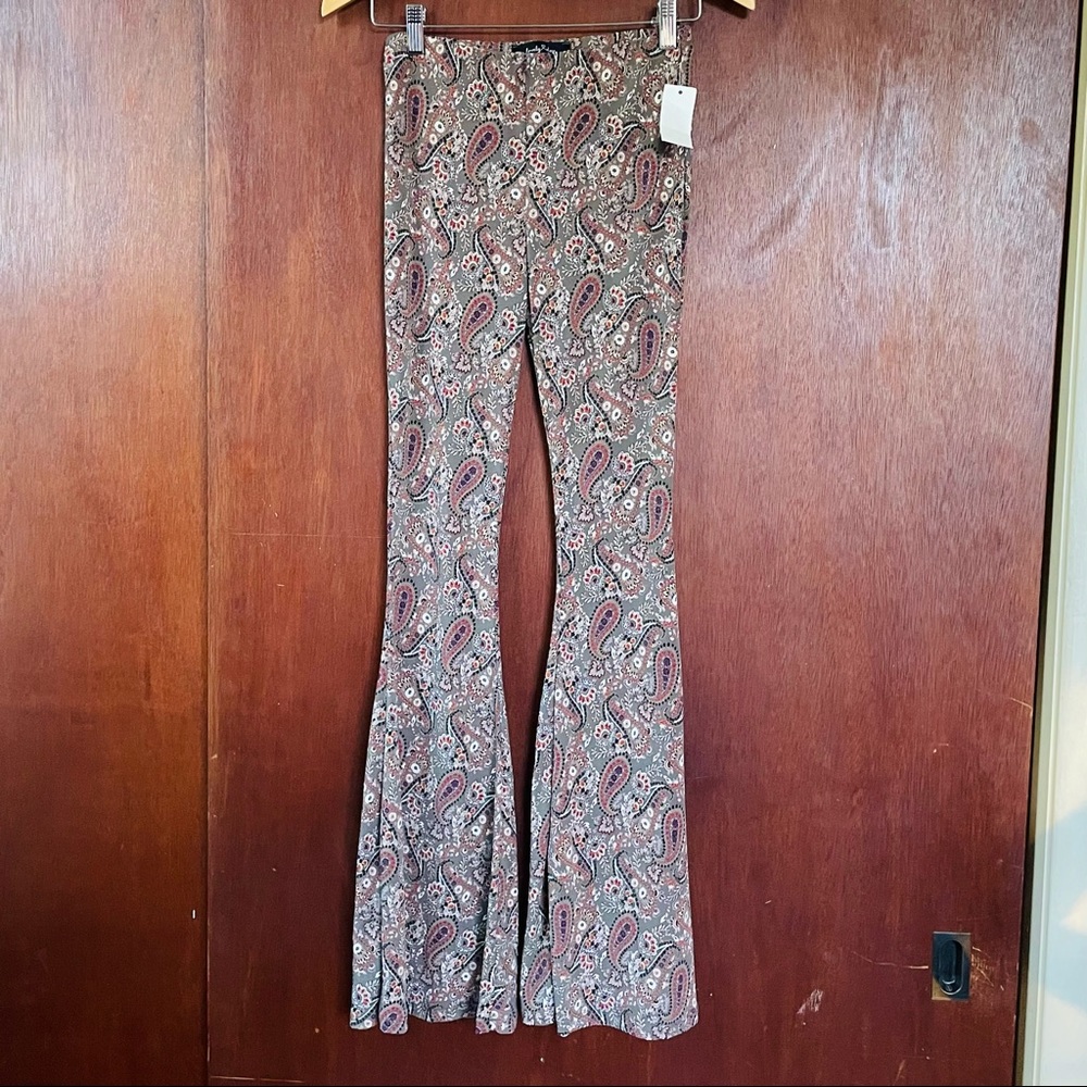 ✧ Lovely Day ✧ Paisley Bell Bottoms